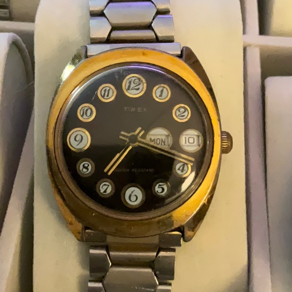 VINTAGE TIMEX 1970's DAY DATE TELEPHONE DIAL MECHANICAL WIND UP